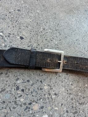 Bill Adler Men’s 32 Belt Black Leather Perforated Silver Buckle Distressed